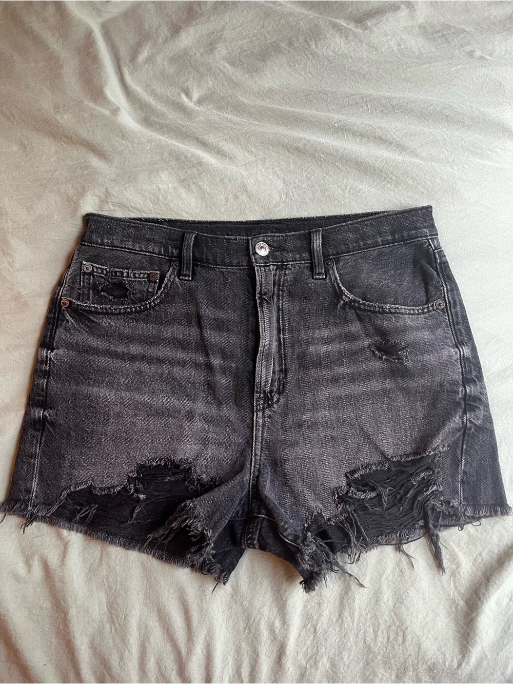 American Eagle Highest Rise 90s Boyfriend Shorts — Size 8!!